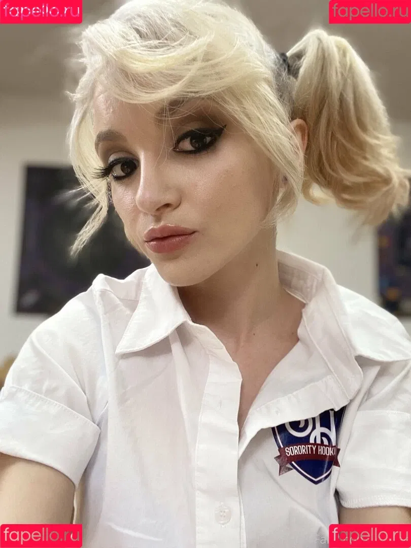 Lola Fae / LolaFaeXXX / dominalolafae Onlyfans Photo Gallery 
