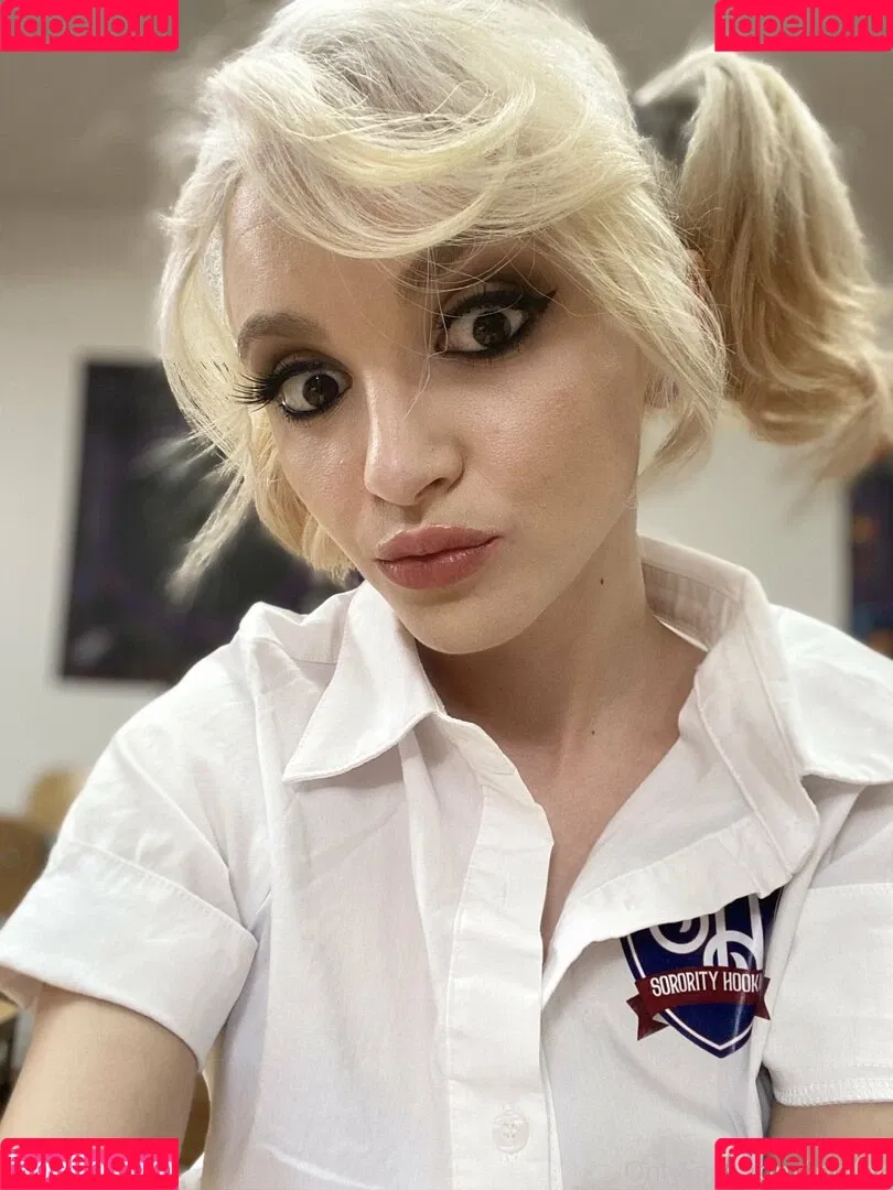 Lola Fae / LolaFaeXXX / dominalolafae Onlyfans Photo Gallery 
