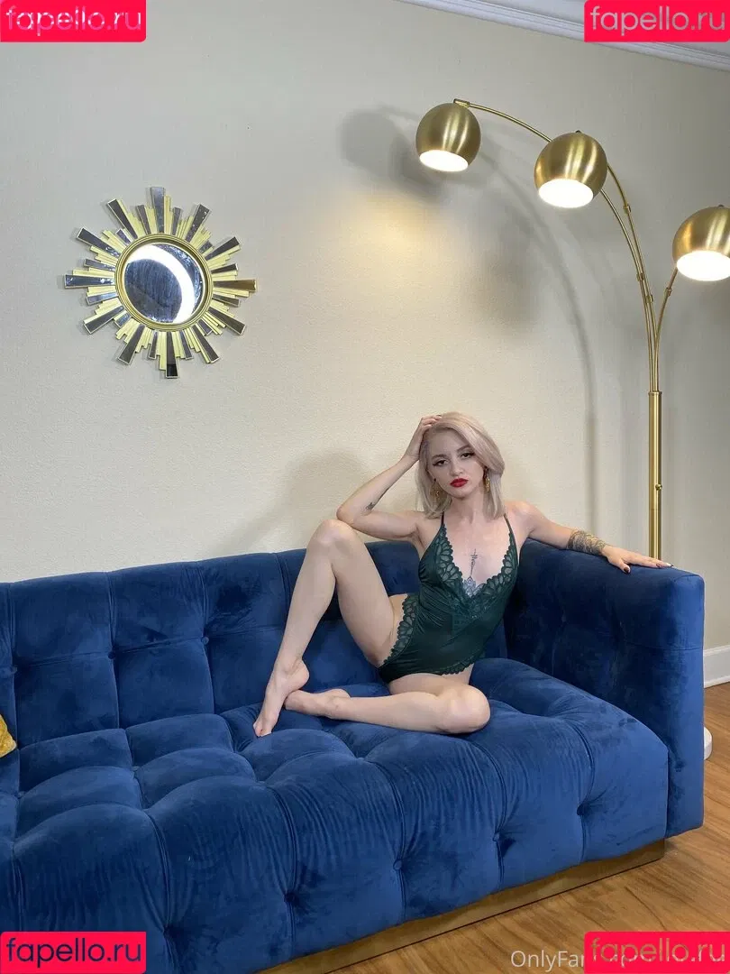 Lola Fae / LolaFaeXXX / dominalolafae Onlyfans Photo Gallery 