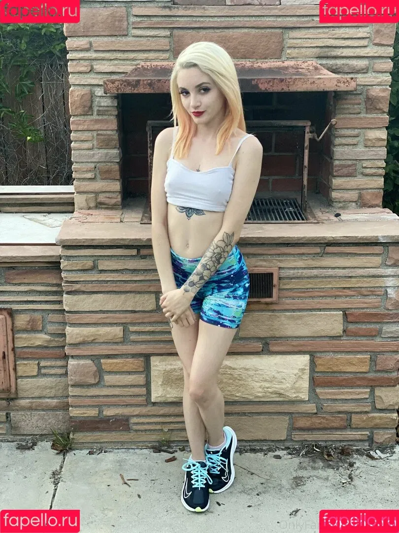 Lola Fae / LolaFaeXXX / dominalolafae Onlyfans Photo Gallery 