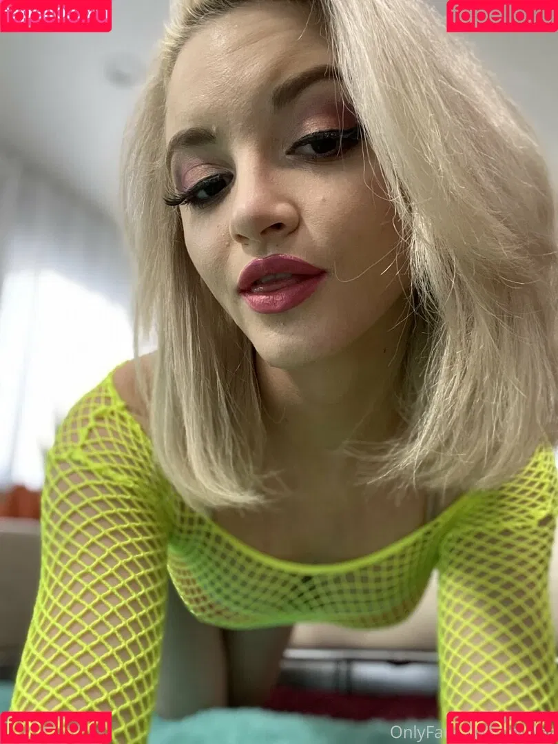 Lola Fae / LolaFaeXXX / dominalolafae Onlyfans Photo Gallery 