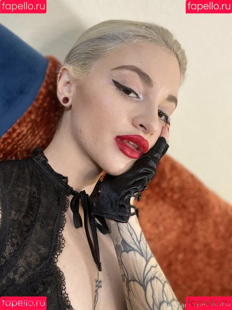 Lola Fae / LolaFaeXXX / dominalolafae Onlyfans Photo Gallery 