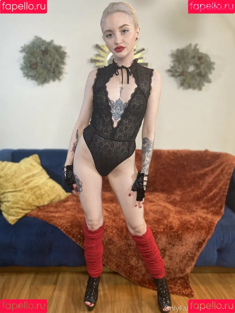 Lola Fae / LolaFaeXXX / dominalolafae Onlyfans Photo Gallery 