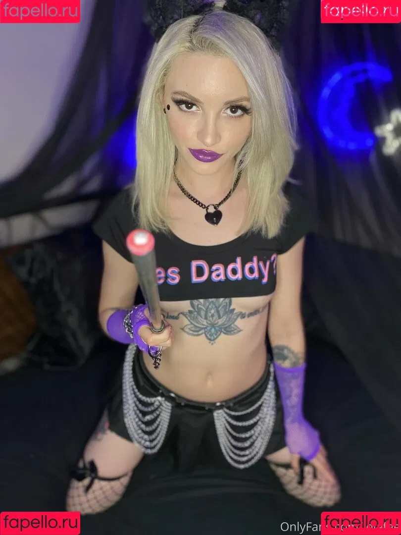 Lola Fae / LolaFaeXXX / dominalolafae Onlyfans Photo Gallery 