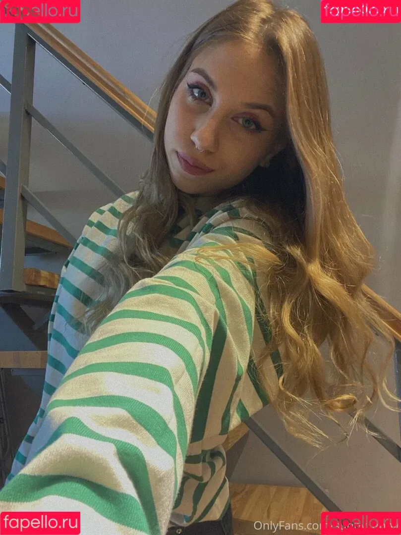 anuta_tea / sunny_anny Onlyfans Photo Gallery 