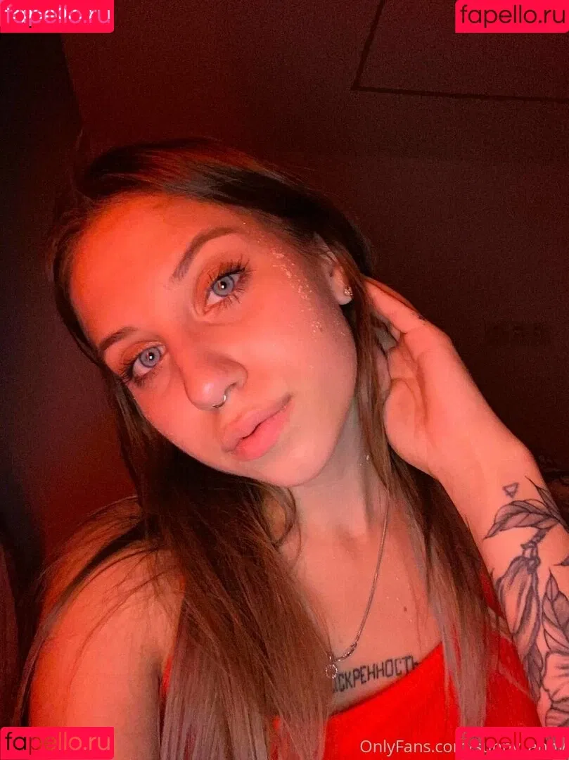 anuta_tea / sunny_anny Onlyfans Photo Gallery 