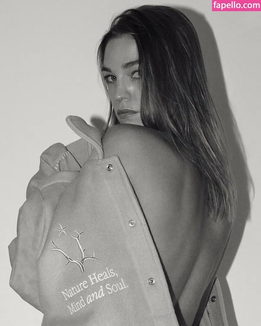 Samantha Gradoville / https: / samgradoville Onlyfans Photo Gallery 