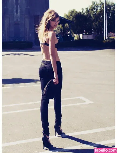 Samantha Gradoville / https: / samgradoville Onlyfans Photo Gallery 