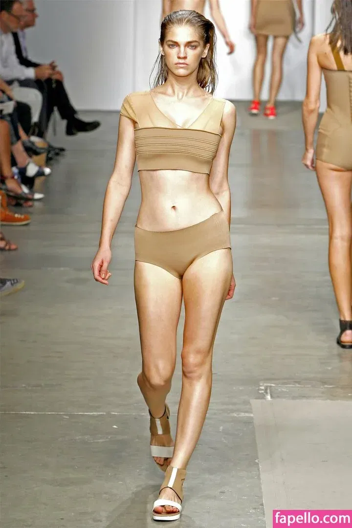 Samantha Gradoville / https: / samgradoville Onlyfans Photo Gallery 