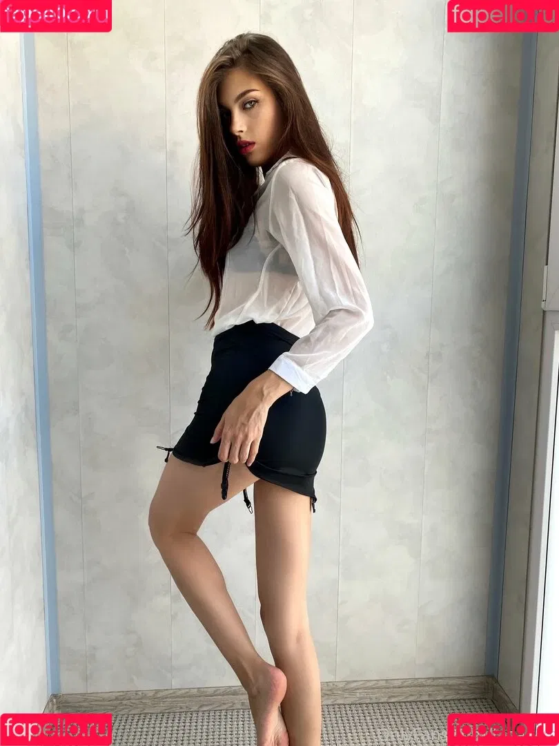lana.virg / virginialana1 Onlyfans Photo Gallery 