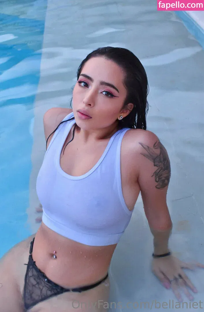 bellaniet / kellyschrover Onlyfans Photo Gallery 