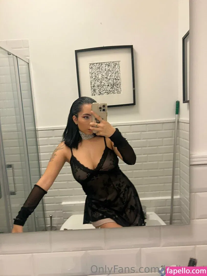 bellaniet / kellyschrover Onlyfans Photo Gallery 