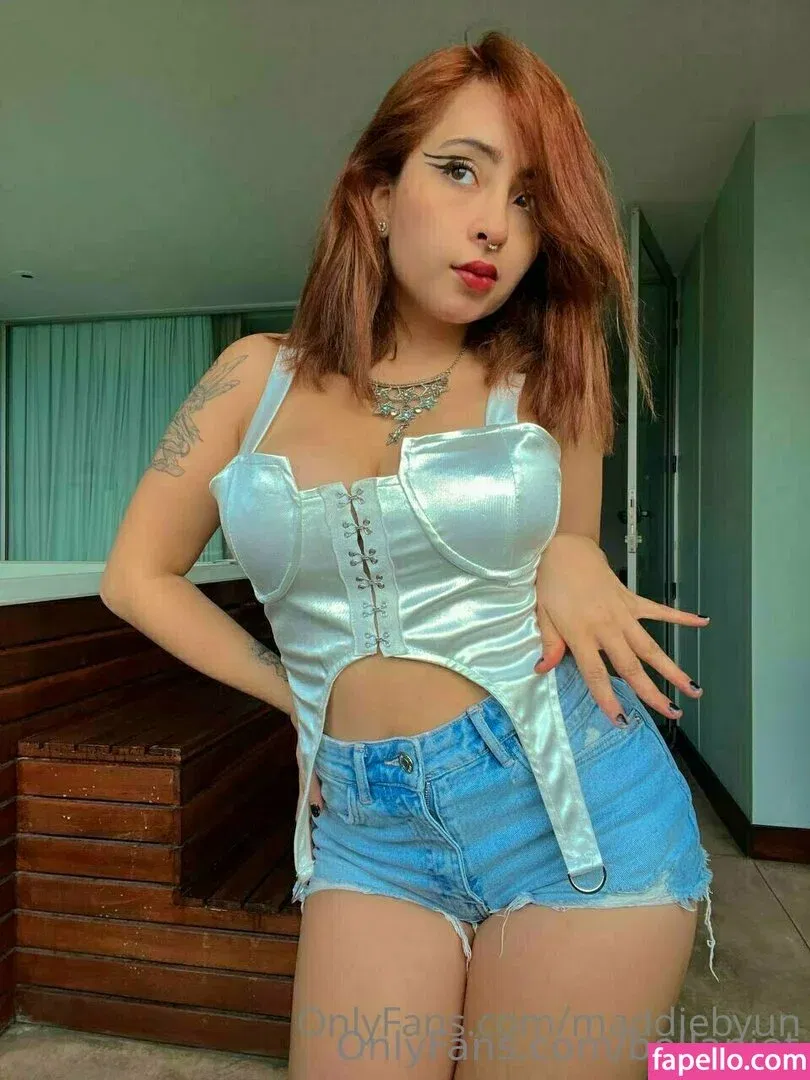 bellaniet / kellyschrover Onlyfans Photo Gallery 