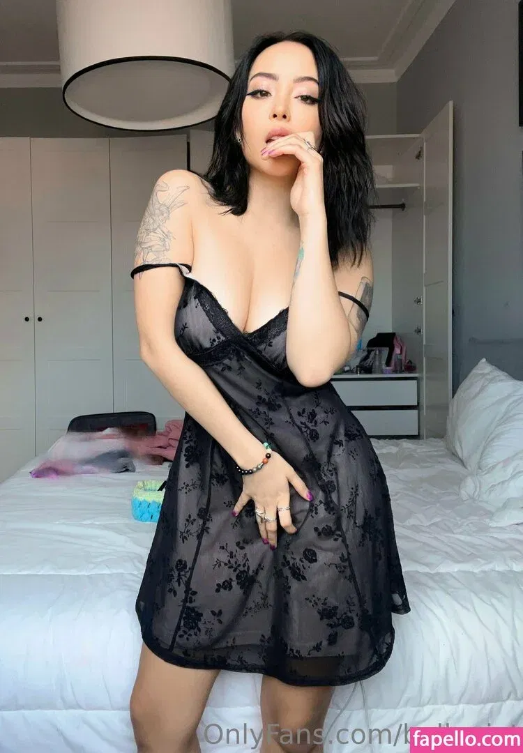 bellaniet / kellyschrover Onlyfans Photo Gallery 