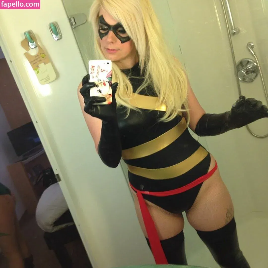 Tarina Duffield / hullharls / soursmash Onlyfans Photo Gallery 