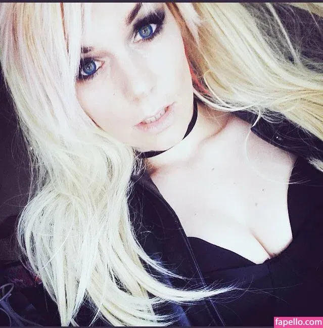 Tarina Duffield / hullharls / soursmash Onlyfans Photo Gallery 