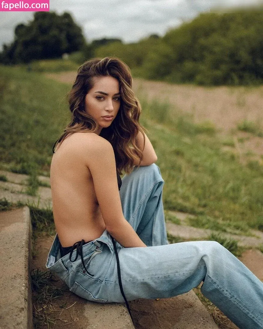 Gretathn / greta.vip Onlyfans Photo Gallery 