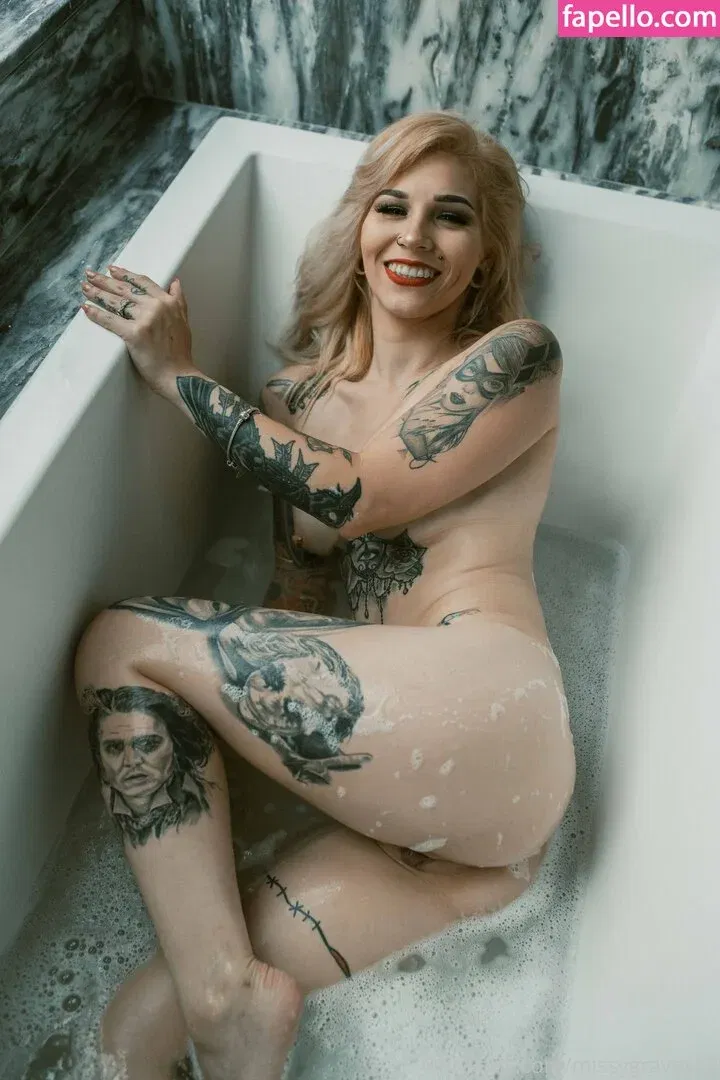 Missy Graves / missygraves83 Onlyfans Photo Gallery 