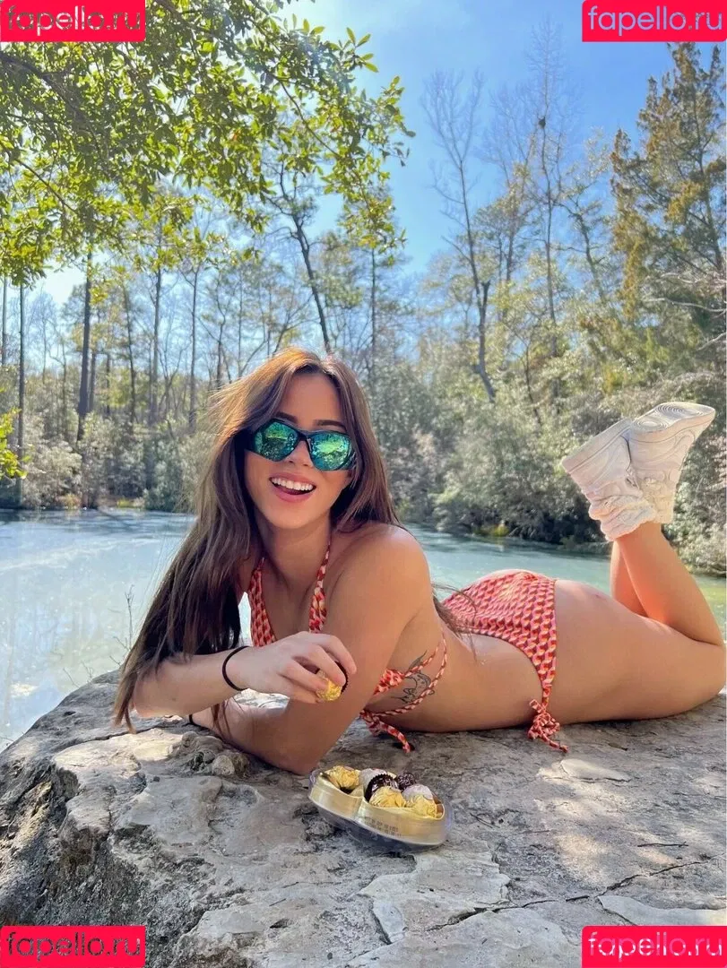 Julia Ernst / juliaernst Onlyfans Photo Gallery 