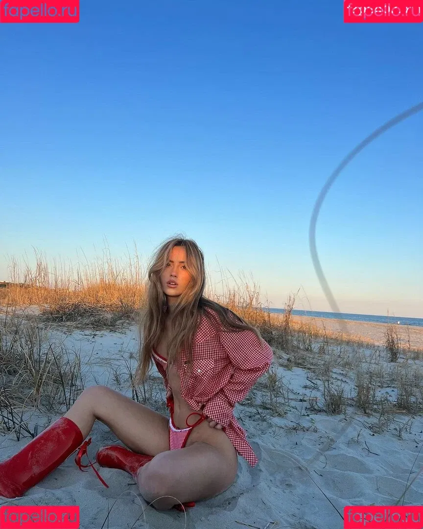 Julia Ernst / juliaernst Onlyfans Photo Gallery 