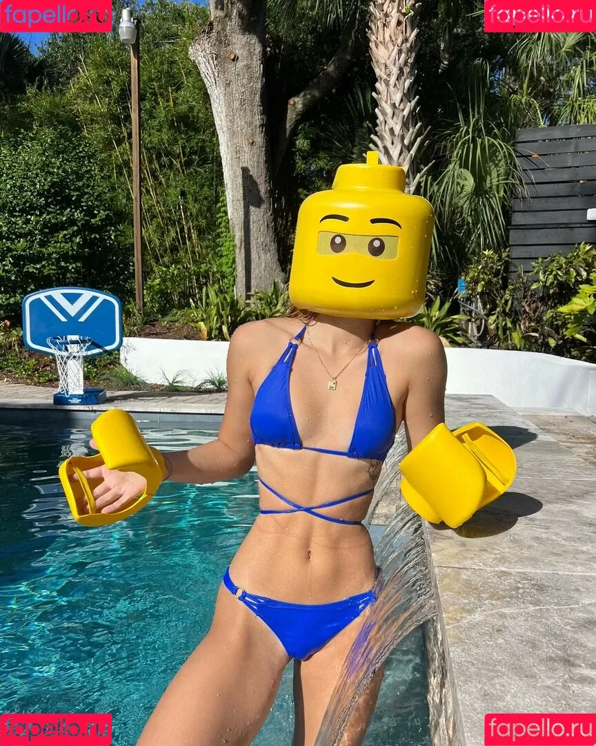 Julia Ernst / juliaernst Onlyfans Photo Gallery 