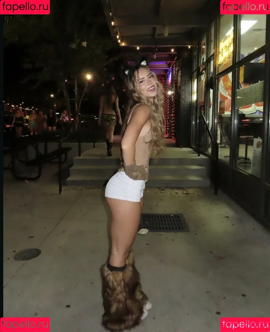 Julia Ernst / juliaernst Onlyfans Photo Gallery 