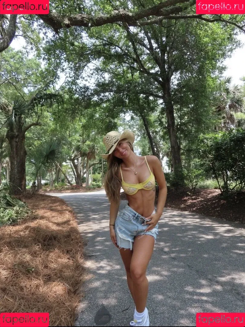 Julia Ernst / juliaernst Onlyfans Photo Gallery 