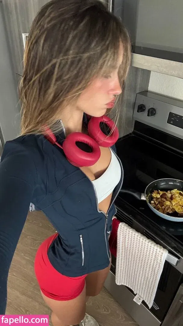 Julia Ernst / juliaernst Onlyfans Photo Gallery 