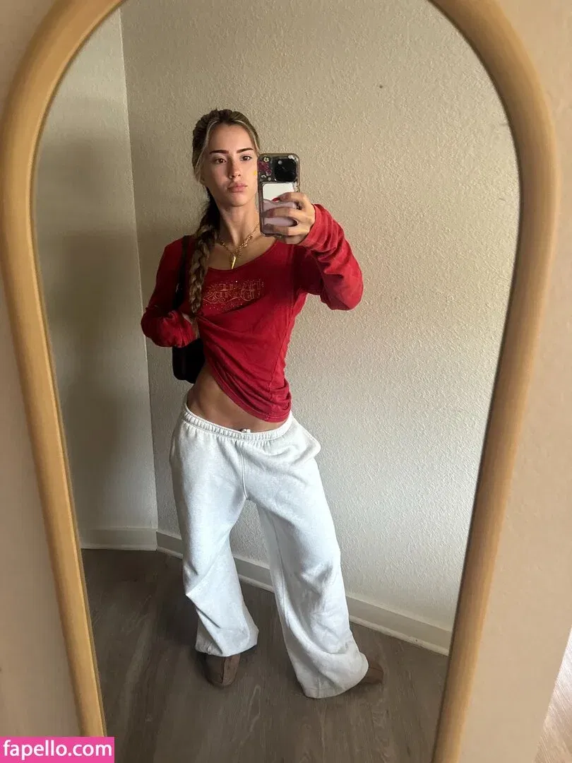 Julia Ernst / juliaernst Onlyfans Photo Gallery 