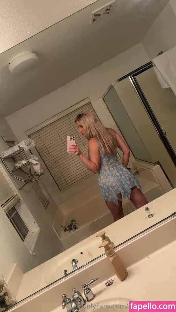 farrahcollinsxo / farrahcollinsxoxo Onlyfans Photo Gallery 