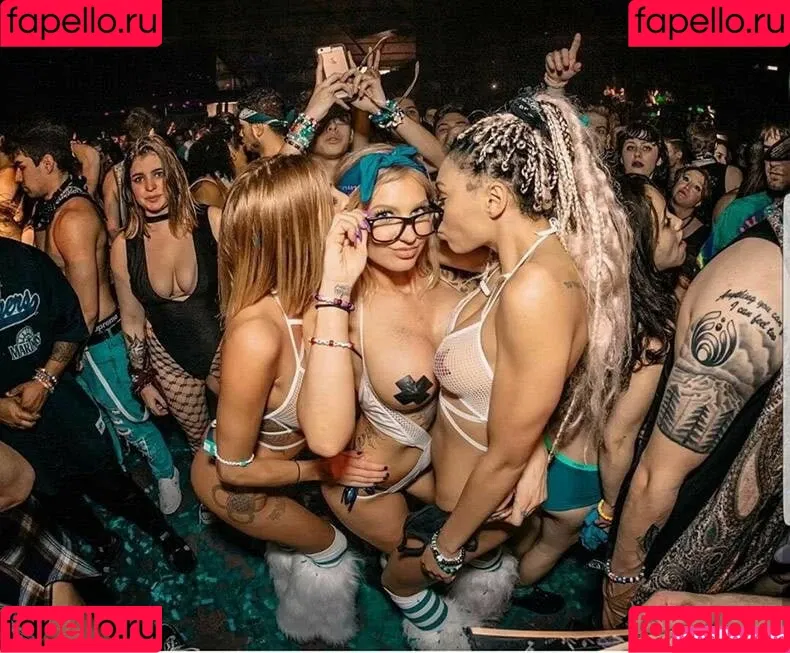 Gogo Stripper / gogo.striper / mogogogo / private show / show in club Onlyfans Photo Gallery 