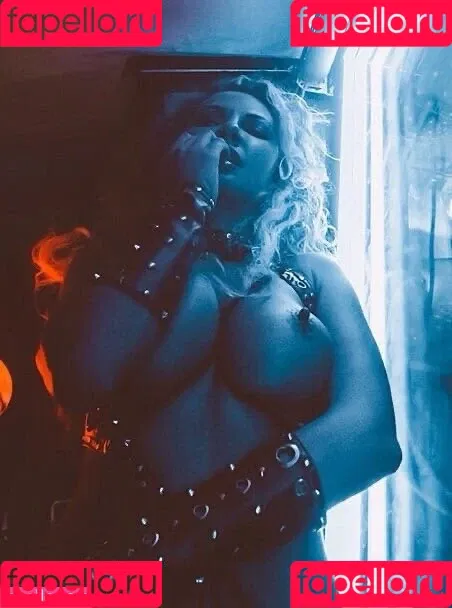 Gogo Stripper / gogo.striper / mogogogo / private show / show in club Onlyfans Photo Gallery 