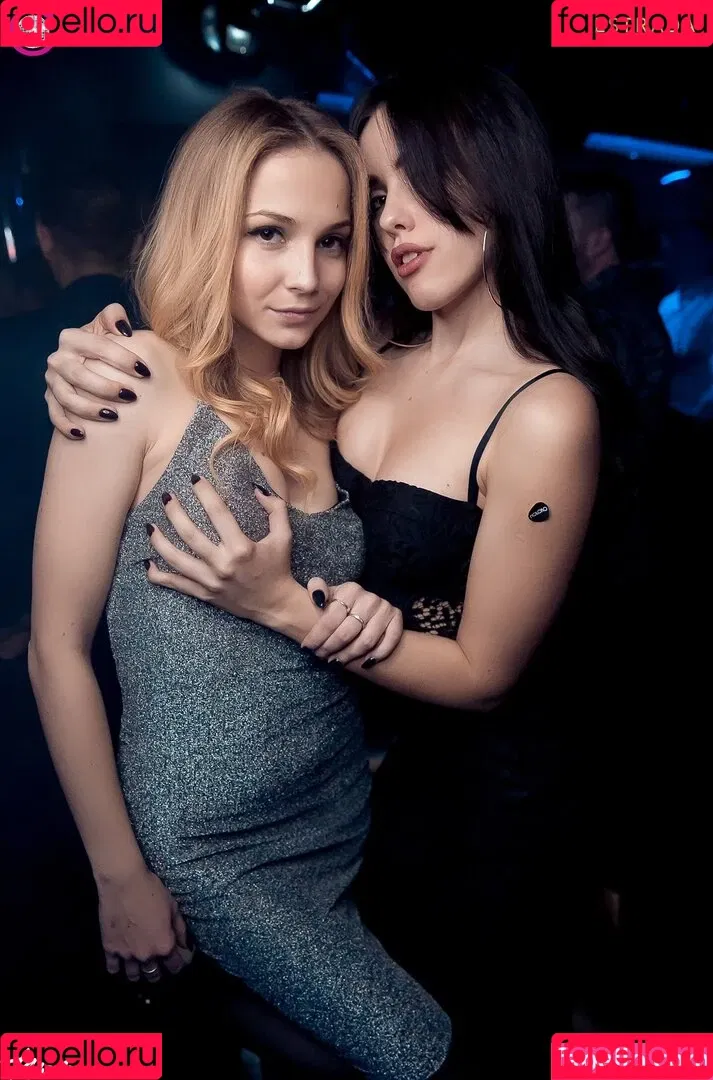 Gogo Stripper / gogo.striper / mogogogo / private show / show in club Onlyfans Photo Gallery 