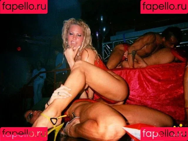 Gogo Stripper / gogo.striper / mogogogo / private show / show in club Onlyfans Photo Gallery 