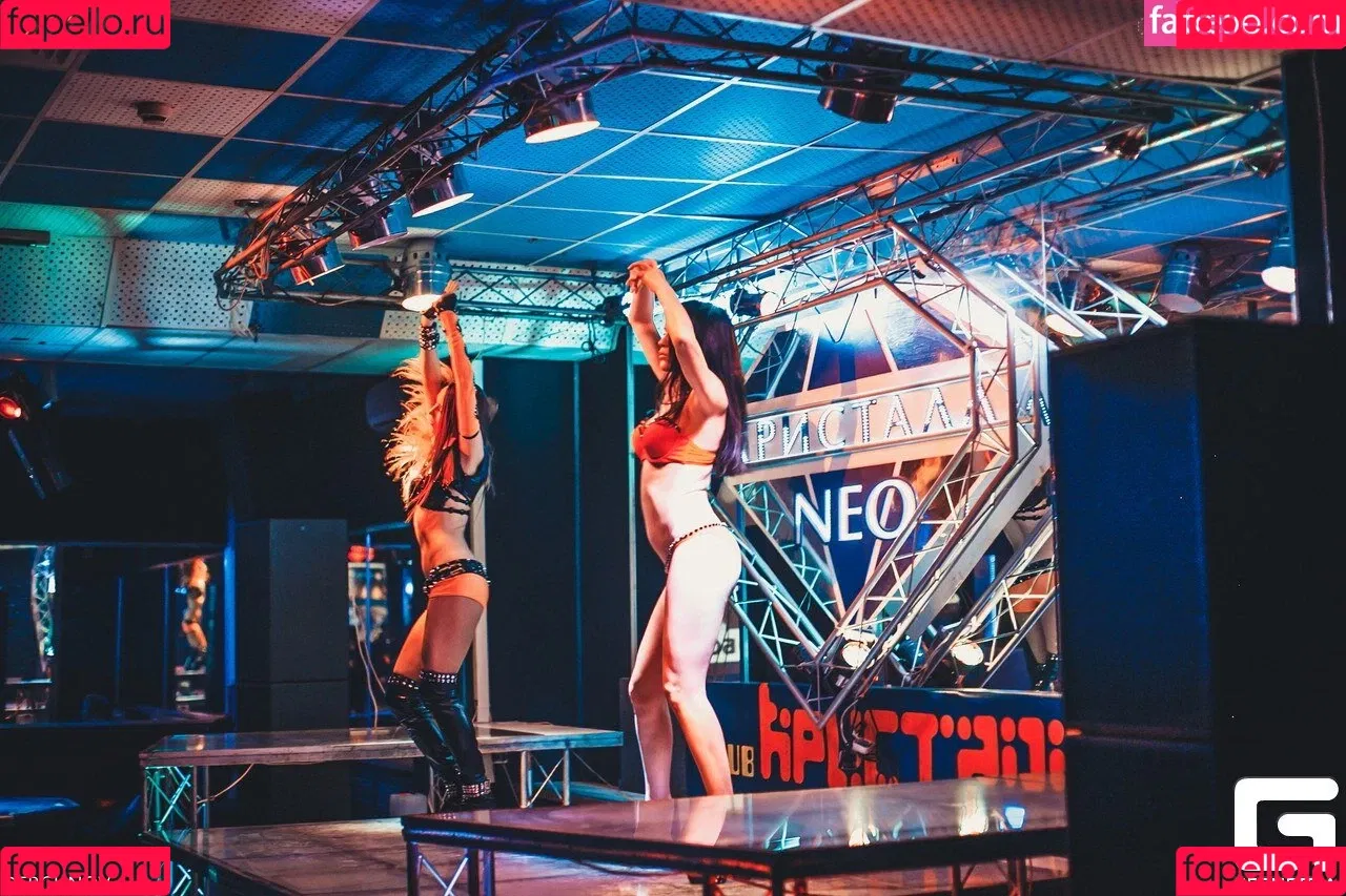 Gogo Stripper / gogo.striper / mogogogo / private show / show in club Onlyfans Photo Gallery 