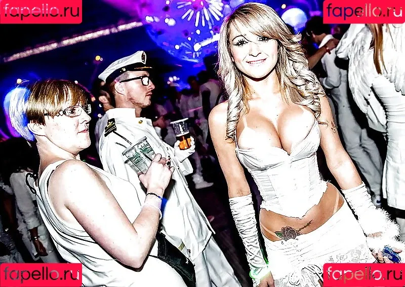 Gogo Stripper / gogo.striper / mogogogo / private show / show in club Onlyfans Photo Gallery 