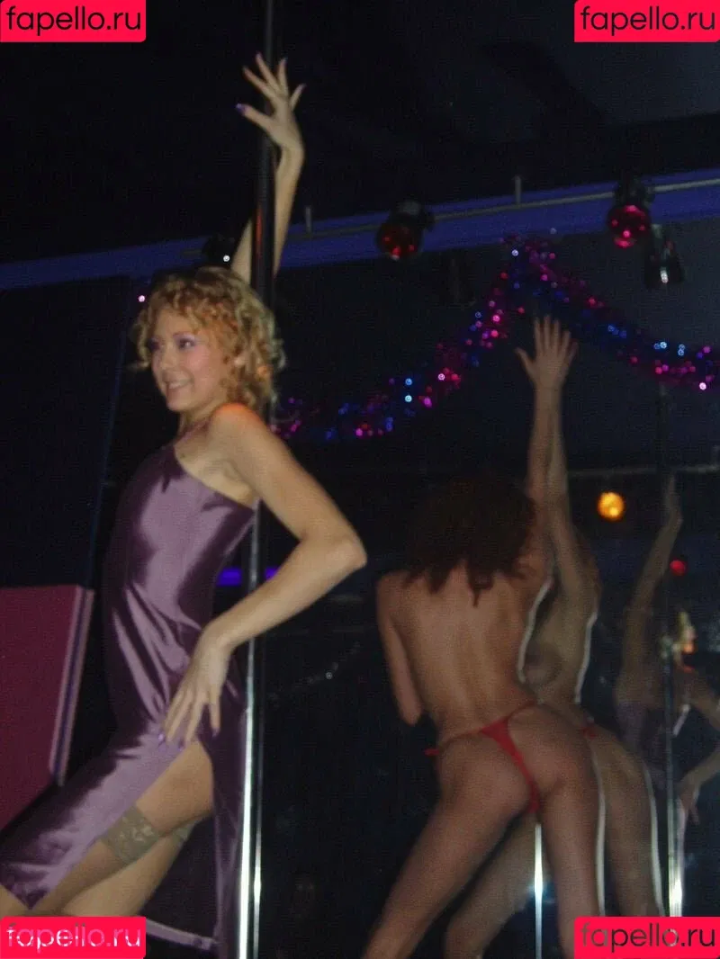 Gogo Stripper / gogo.striper / mogogogo / private show / show in club Onlyfans Photo Gallery 