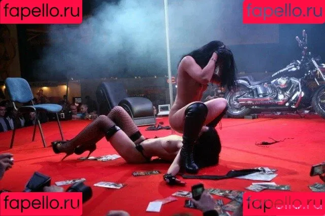 Gogo Stripper / gogo.striper / mogogogo / private show / show in club Onlyfans Photo Gallery 