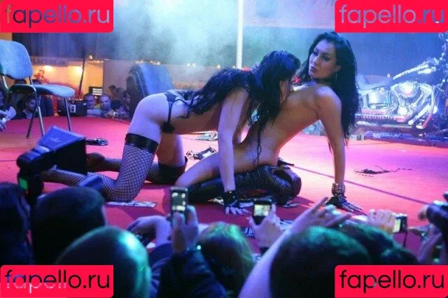 Gogo Stripper / gogo.striper / mogogogo / private show / show in club Onlyfans Photo Gallery 