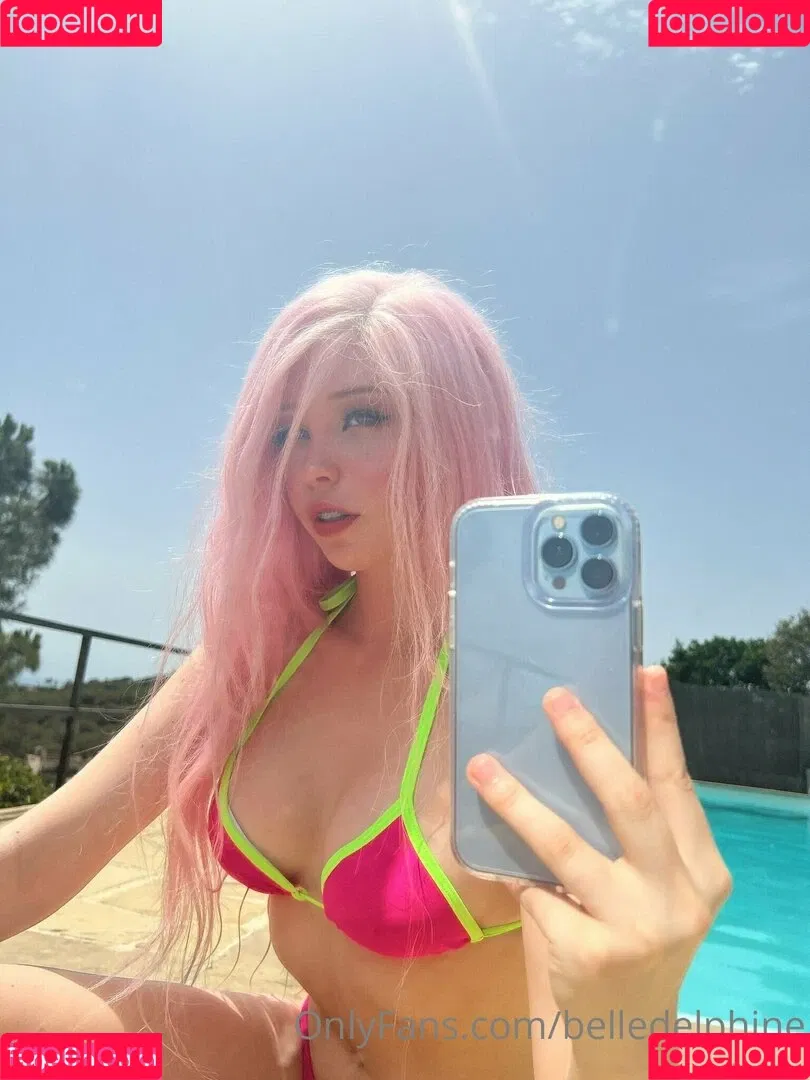 Belle Delphine / Socials / belle.delphine / belledelphine / bunnydelphine Onlyfans Photo Gallery 
