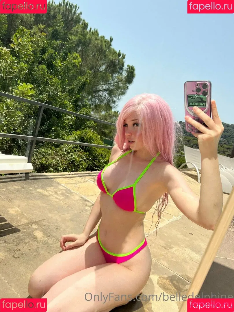 Belle Delphine / Socials / belle.delphine / belledelphine / bunnydelphine Onlyfans Photo Gallery 