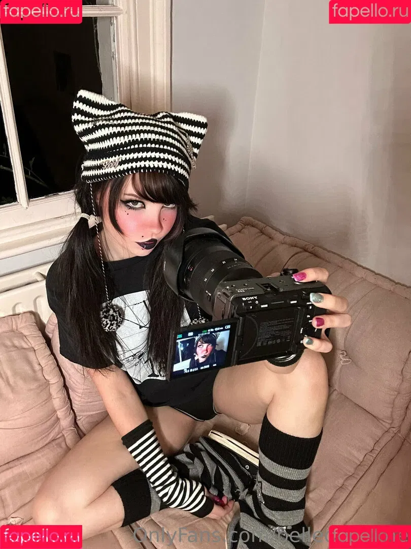 Belle Delphine / Socials / belle.delphine / belledelphine / bunnydelphine Onlyfans Photo Gallery 