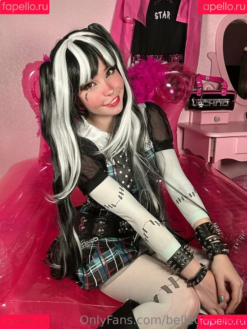 Belle Delphine / Socials / belle.delphine / belledelphine / bunnydelphine Onlyfans Photo Gallery 