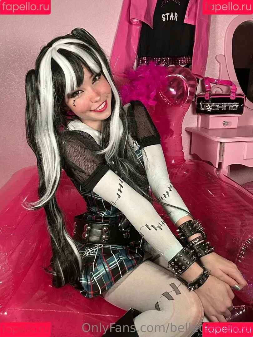 Belle Delphine / Socials / belle.delphine / belledelphine / bunnydelphine Onlyfans Photo Gallery 