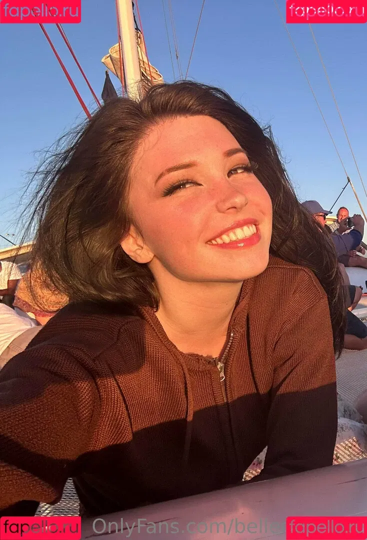 Belle Delphine / Socials / belle.delphine / belledelphine / bunnydelphine Onlyfans Photo Gallery 