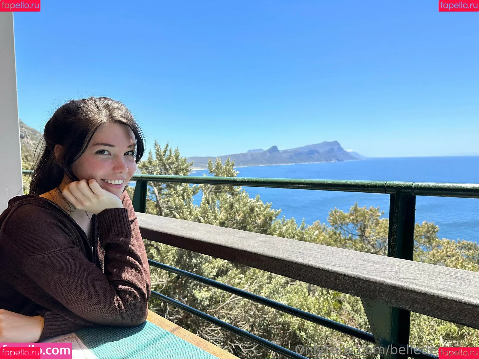 Belle Delphine / Socials / belle.delphine / belledelphine / bunnydelphine Onlyfans Photo Gallery 