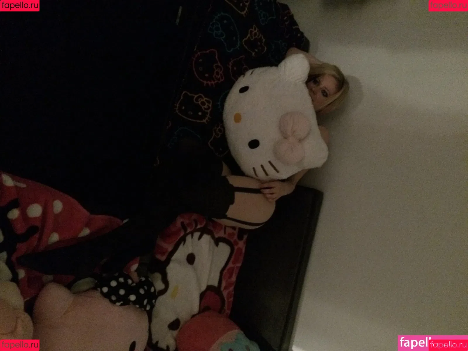 Avril Lavigne / AvrilLavigne Onlyfans Photo Gallery 