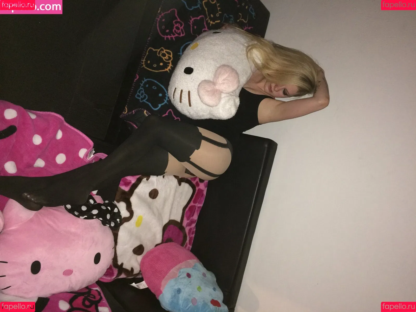 Avril Lavigne / AvrilLavigne Onlyfans Photo Gallery 