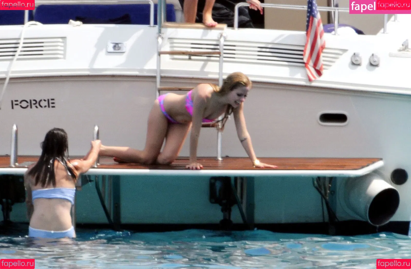 Avril Lavigne / AvrilLavigne Onlyfans Photo Gallery 