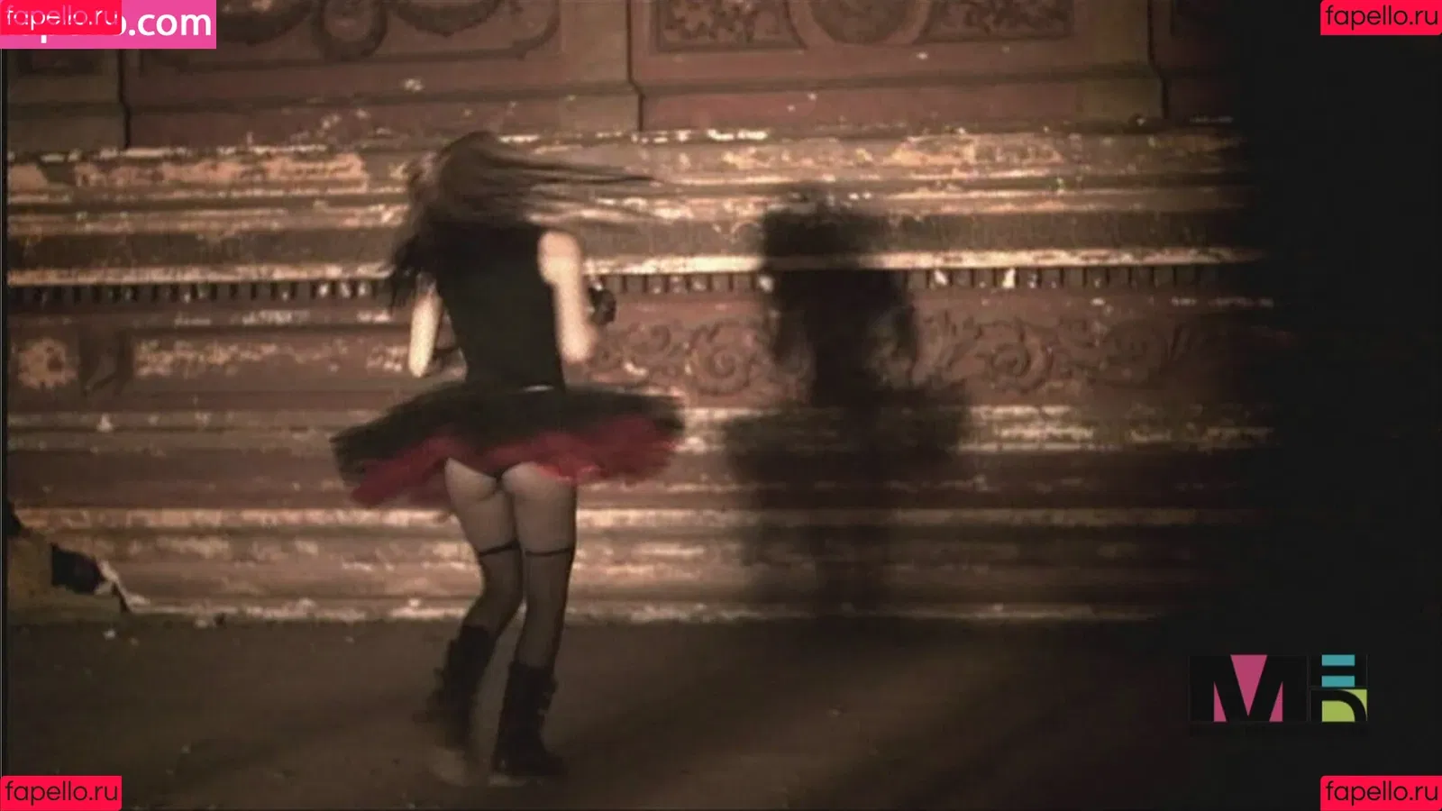 Avril Lavigne / AvrilLavigne Onlyfans Photo Gallery 